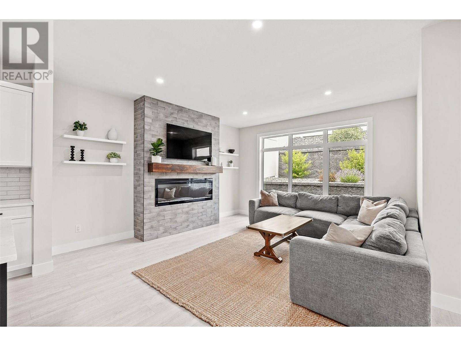 West Kelowna, BC V4T0A7,3329 Hawks Crescent