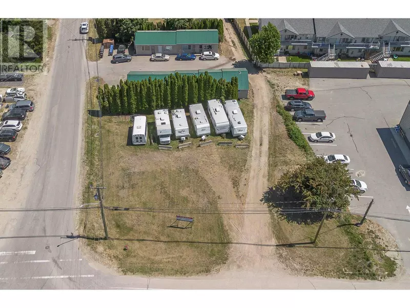 409 SHUSWAP Avenue, Chase, BC V0E1M0