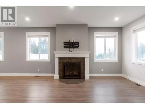 Salmon Arm, BC V1E0G3,81 15 Avenue SE