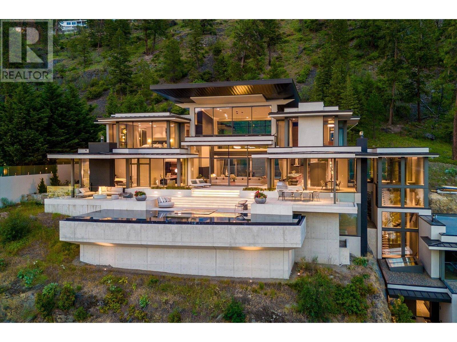 180 Sheerwater CT #20, Kelowna, BC V1V2X1