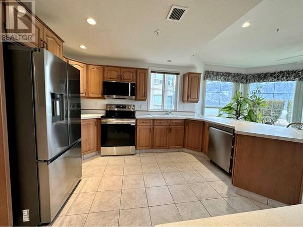 Osoyoos, BC V0H1V0,7801 SPARTAN DR #215