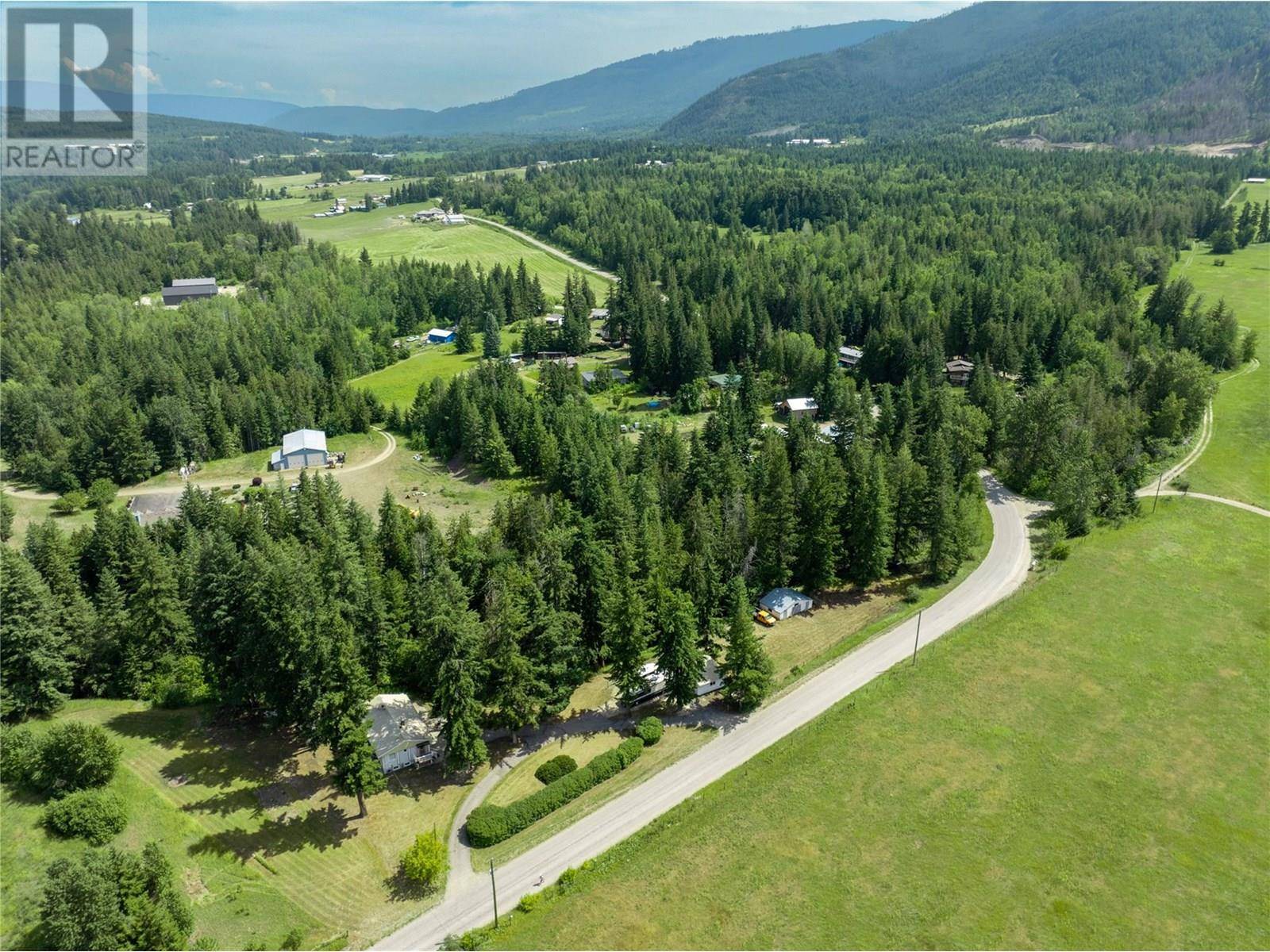 Sorrento, BC V0E2W1,851 Dilworth Road