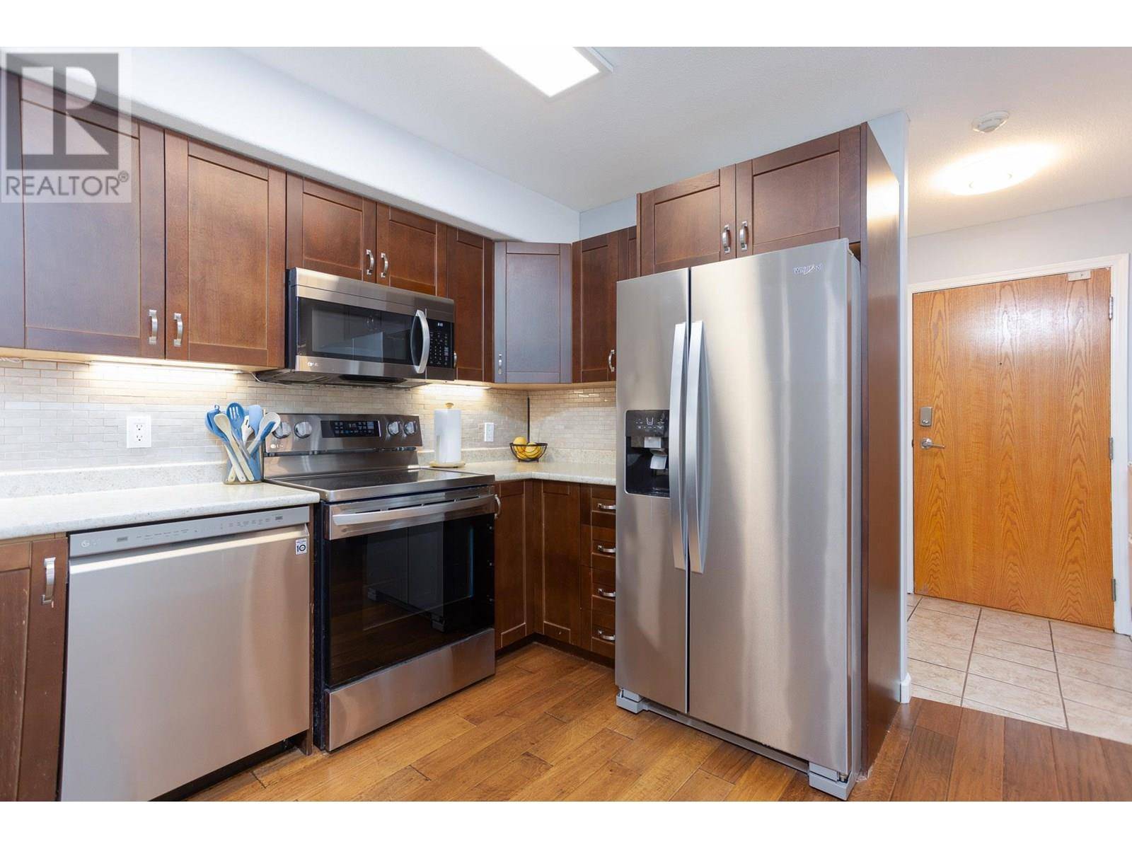 Kelowna, BC V1V1S6,980 Dilworth DR #208