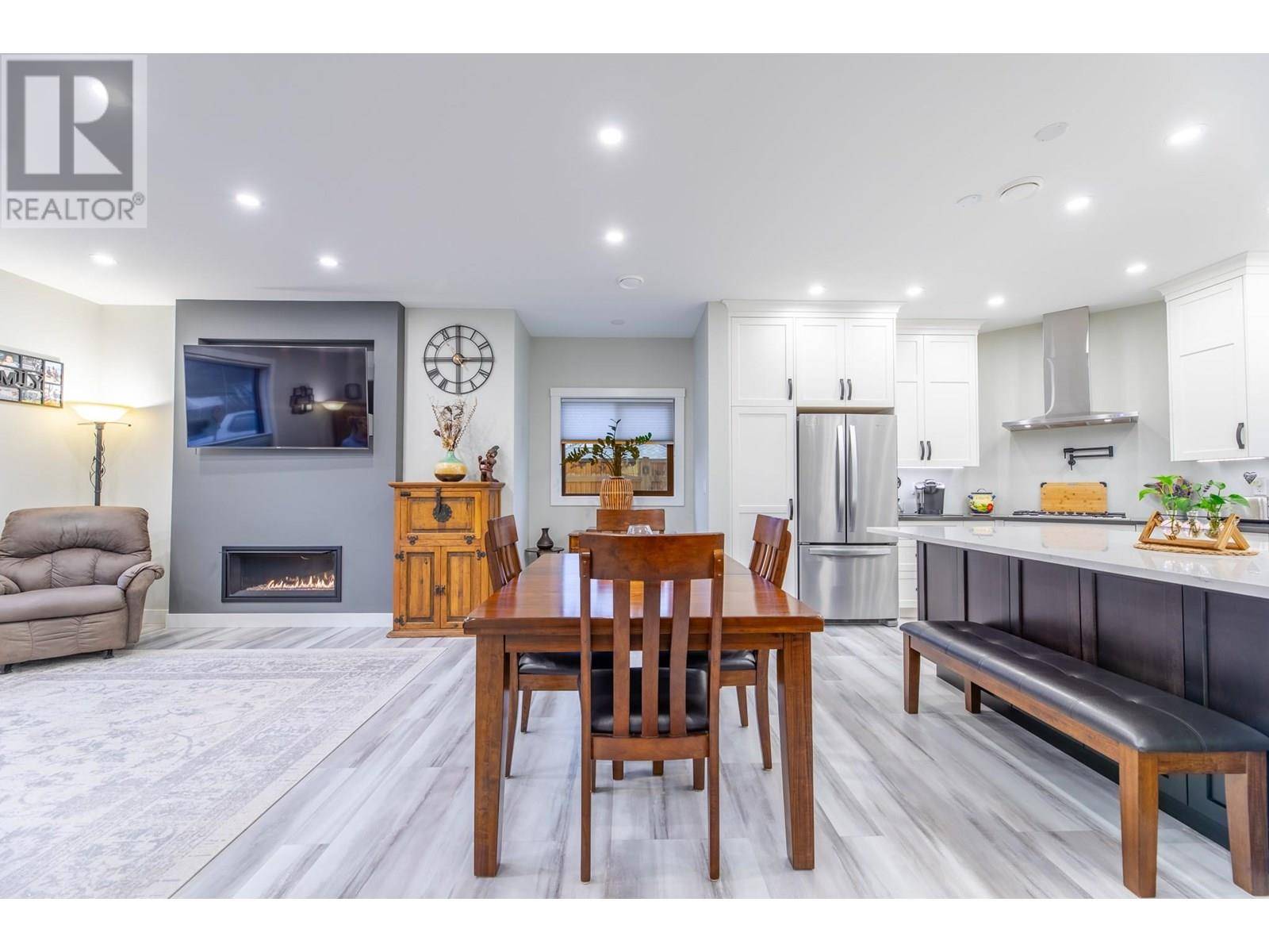 Naramata, BC V0H1N0,445 RITCHIE Avenue
