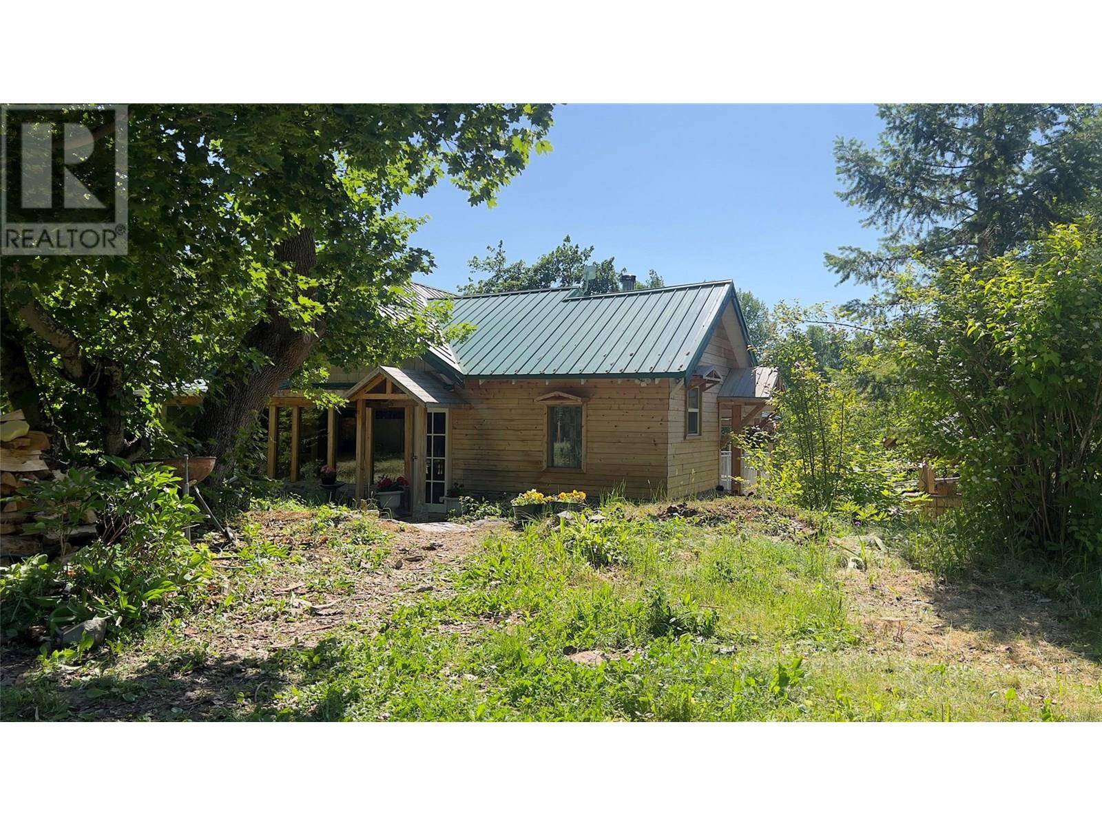Creston, BC V0B1G6,617 Payne Street