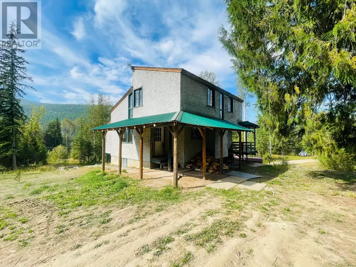 Yahk, BC V0B2P0,7826 3 Highway