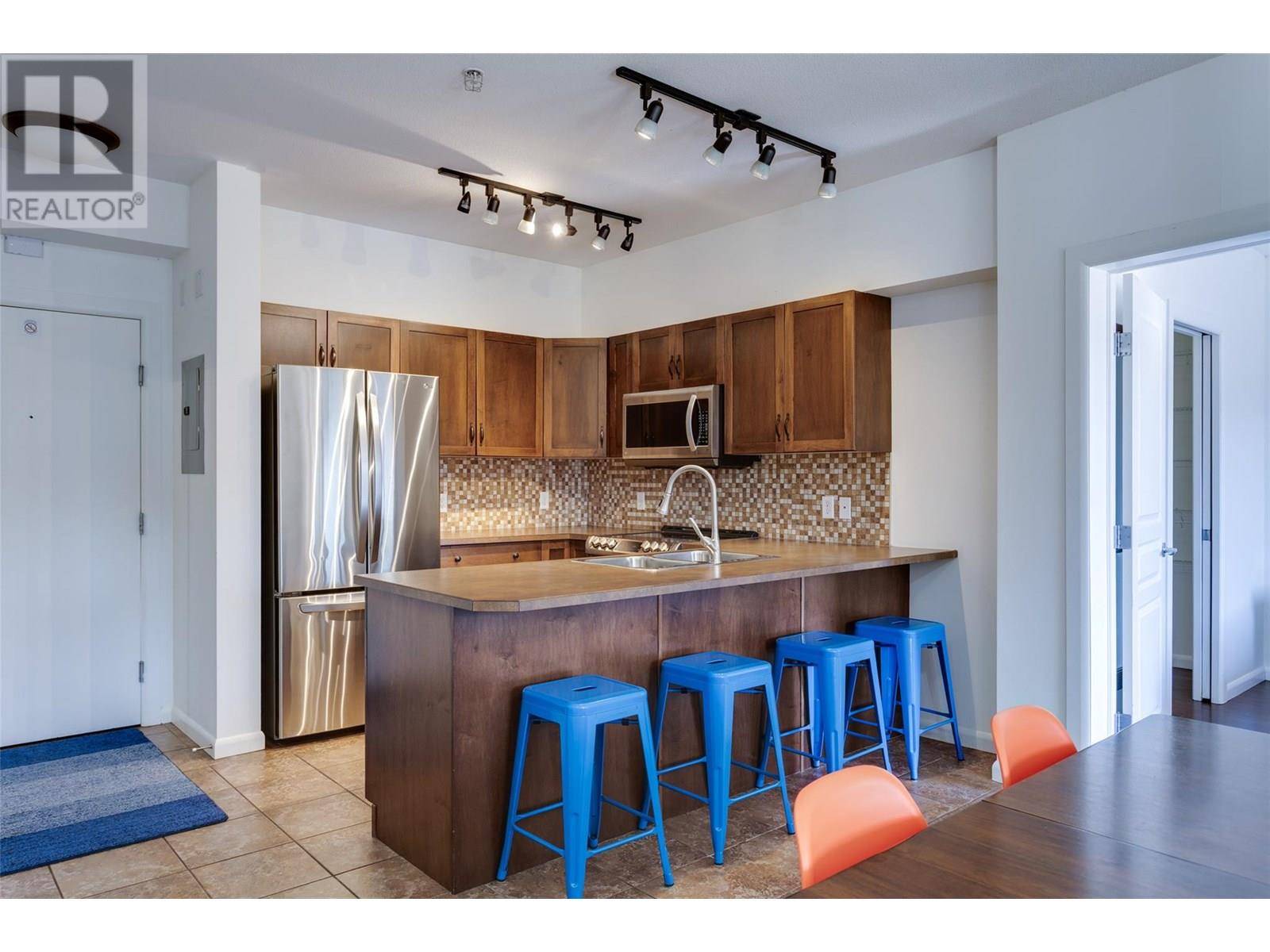 Kelowna, BC V1W3G7,654 Cook RD #611