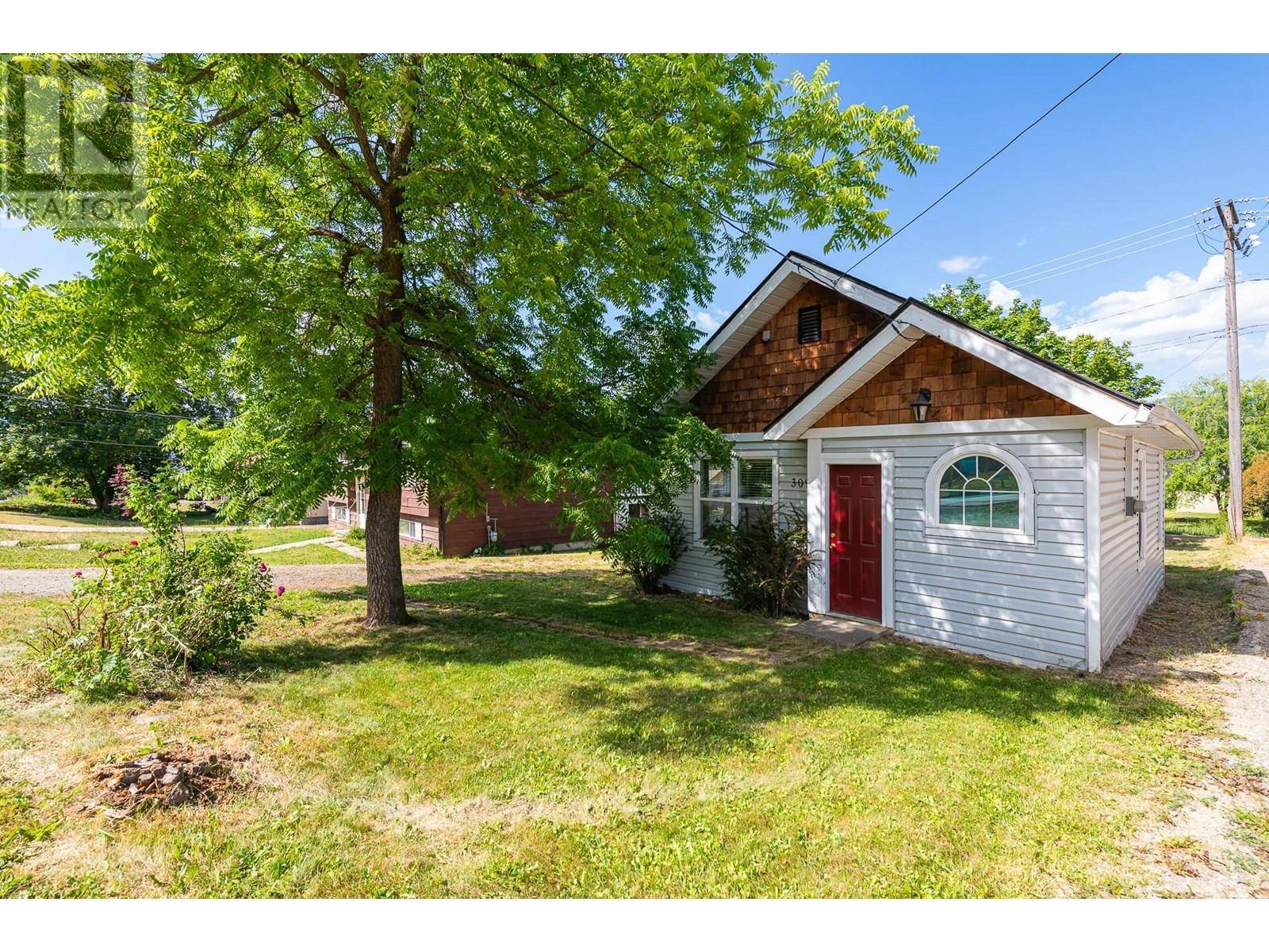 309 11th Avenue N, Creston, BC V0B1G0