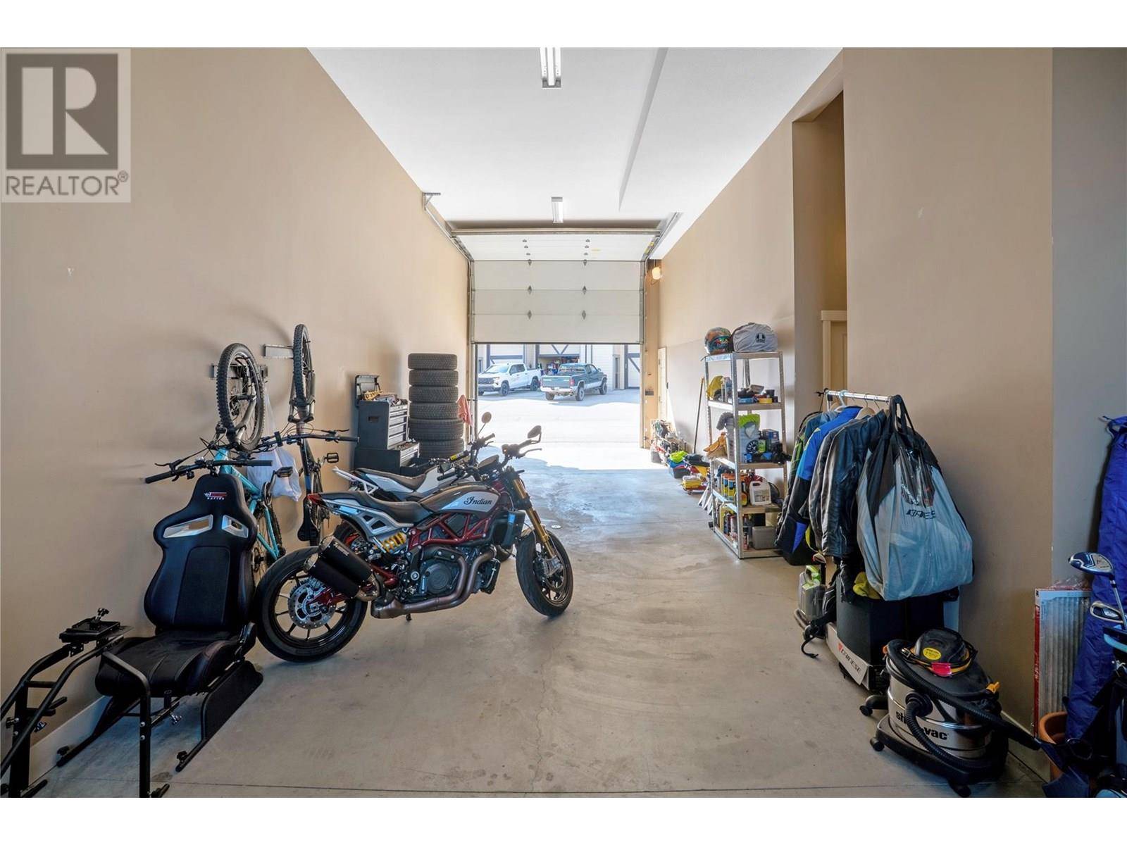 West Kelowna, BC V4T3G1,3359 Cougar RD #14