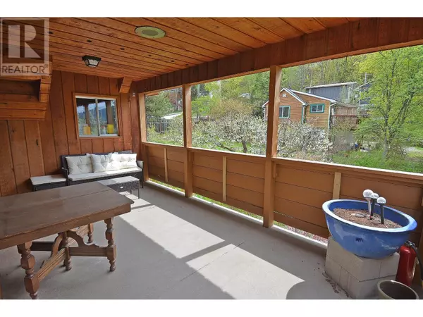 Nelson, BC V1L2Y2,413 SIXTH Street