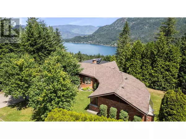 2631 Grandview Place, Blind Bay, BC V0E1H2