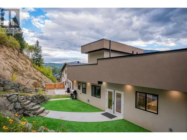 Rossland, BC V0G1Y0,934 REDSTONE Drive