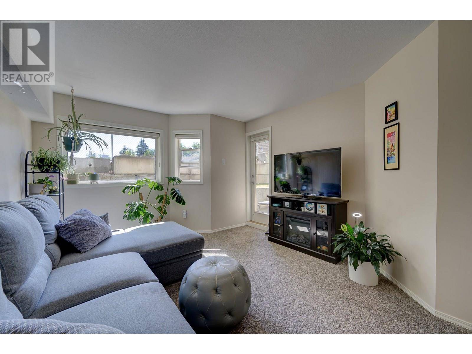 Kamloops, BC V1S1T5,1160 HUGH ALLAN DR #104