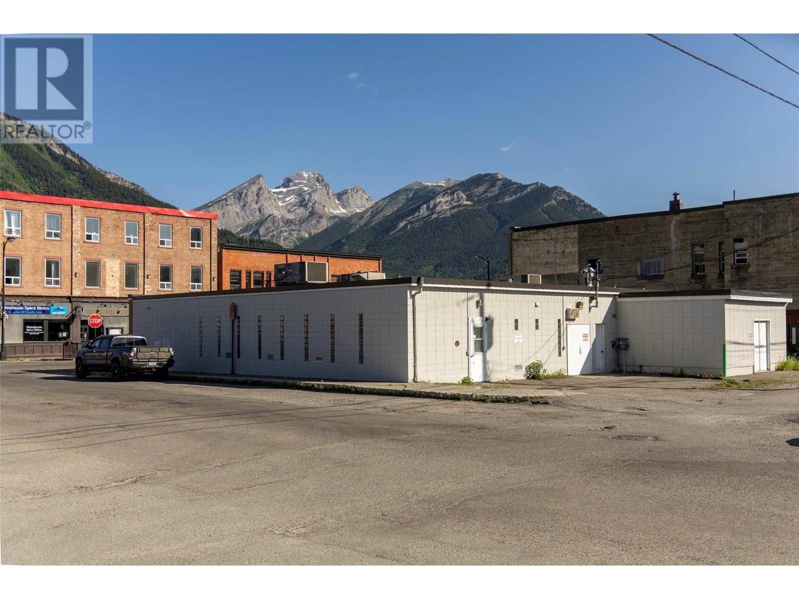Fernie, BC V0B1M0,302 2nd Avenue