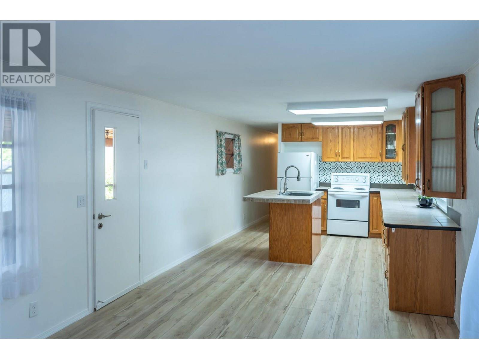 Okanagan Falls, BC V0H1R1,4505 McLean Creek RD #E8