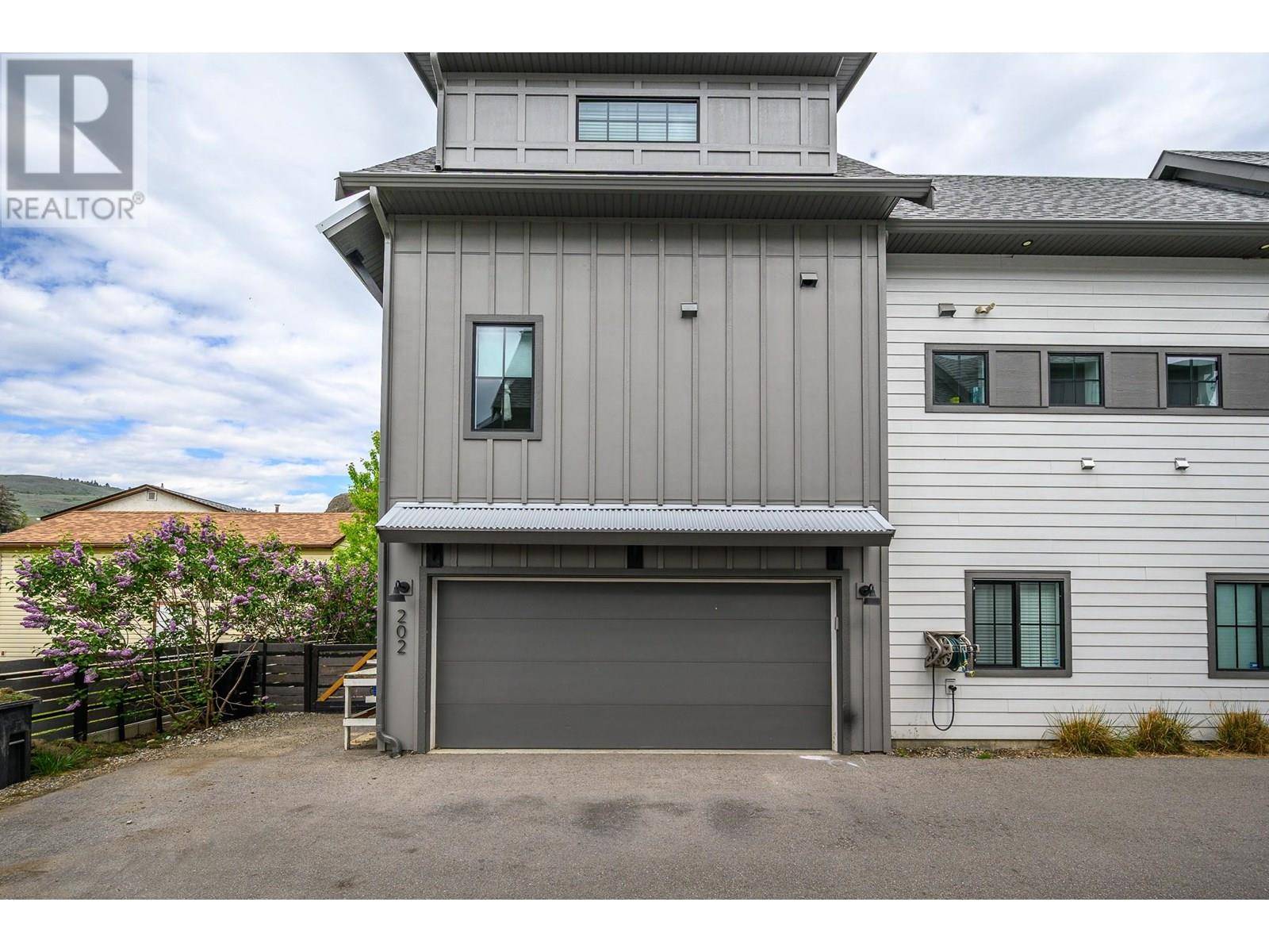Vernon, BC V1T1S8,3911 27 AVE #202