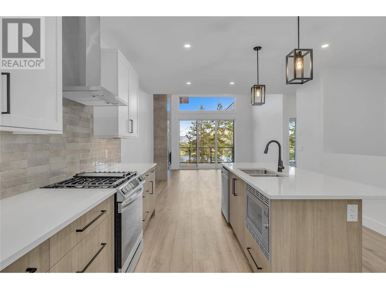 West Kelowna, BC V4T0E3,2835 Canyon Crest DR #7