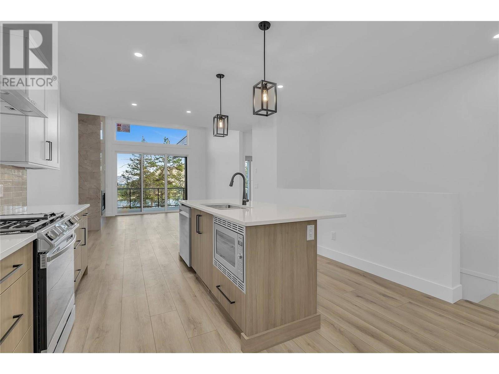 West Kelowna, BC V4T0E3,2835 Canyon Crest DR #7