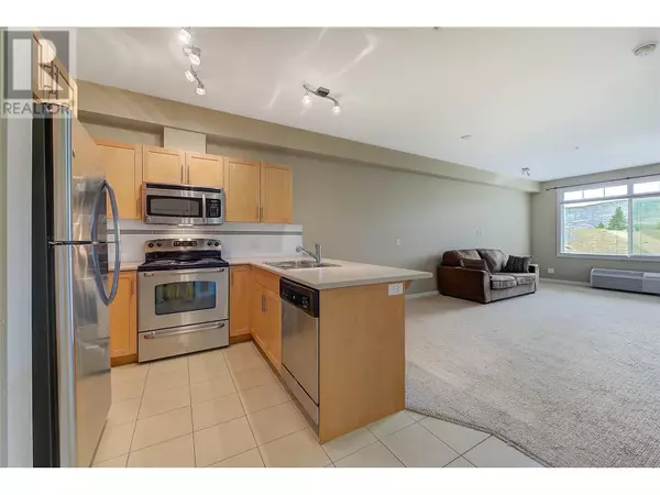 Kelowna, BC V1Y9T8,1350 Ridgeway DR #206