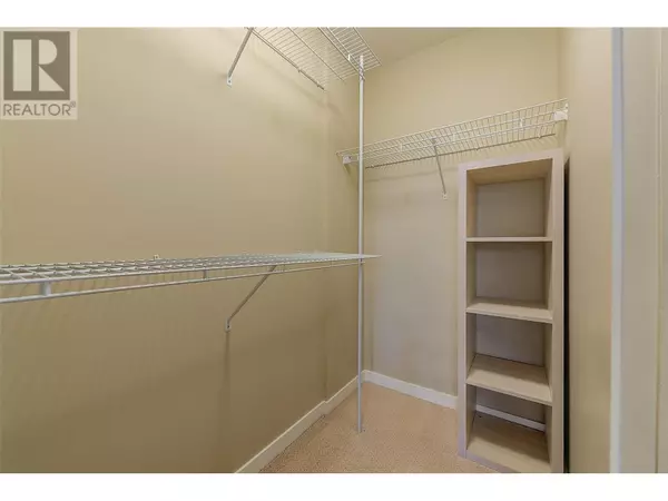 Kelowna, BC V1Y9T8,1350 Ridgeway DR #206
