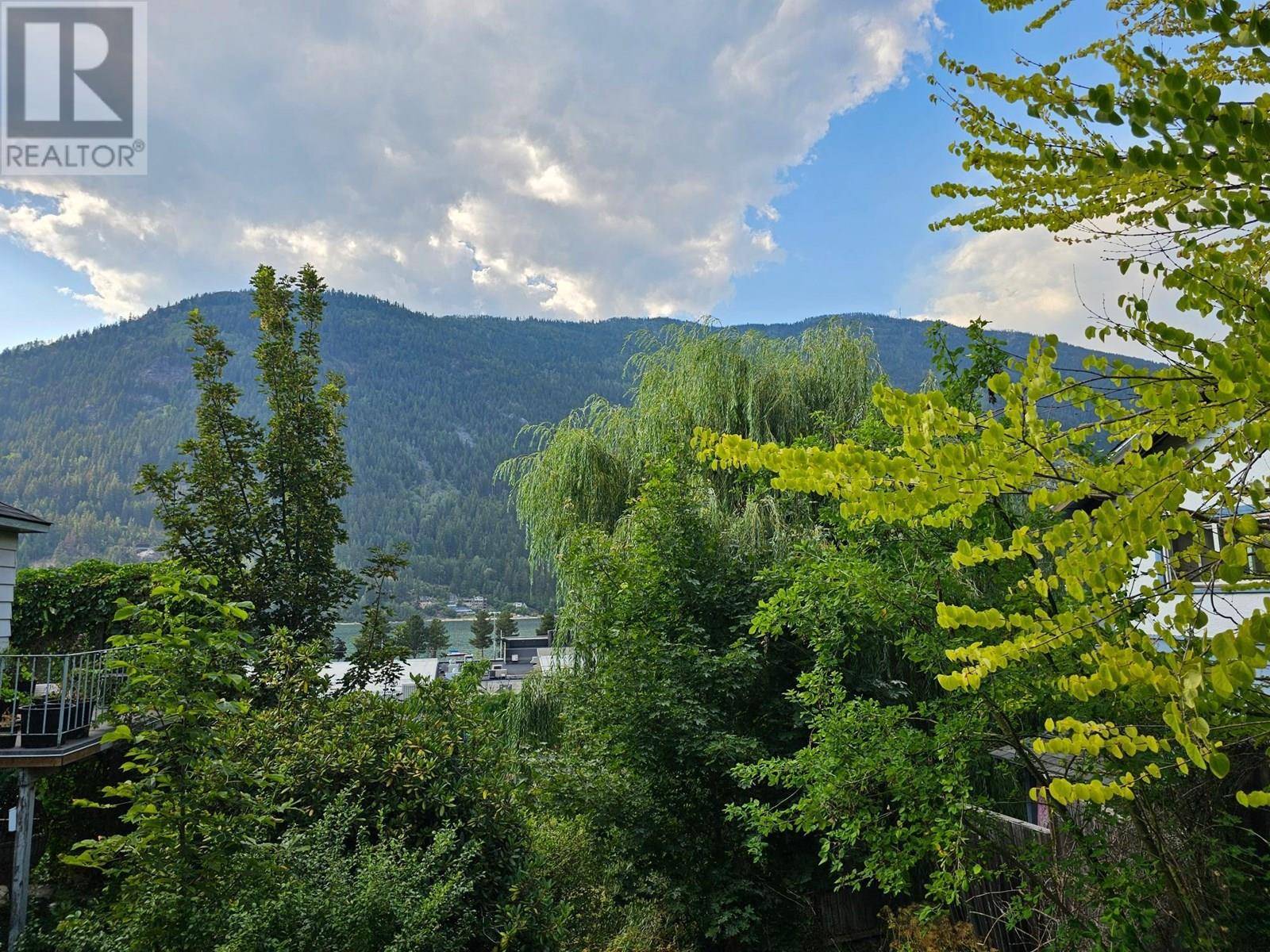 Nelson, BC V1L4C1,1105 FRONT Street