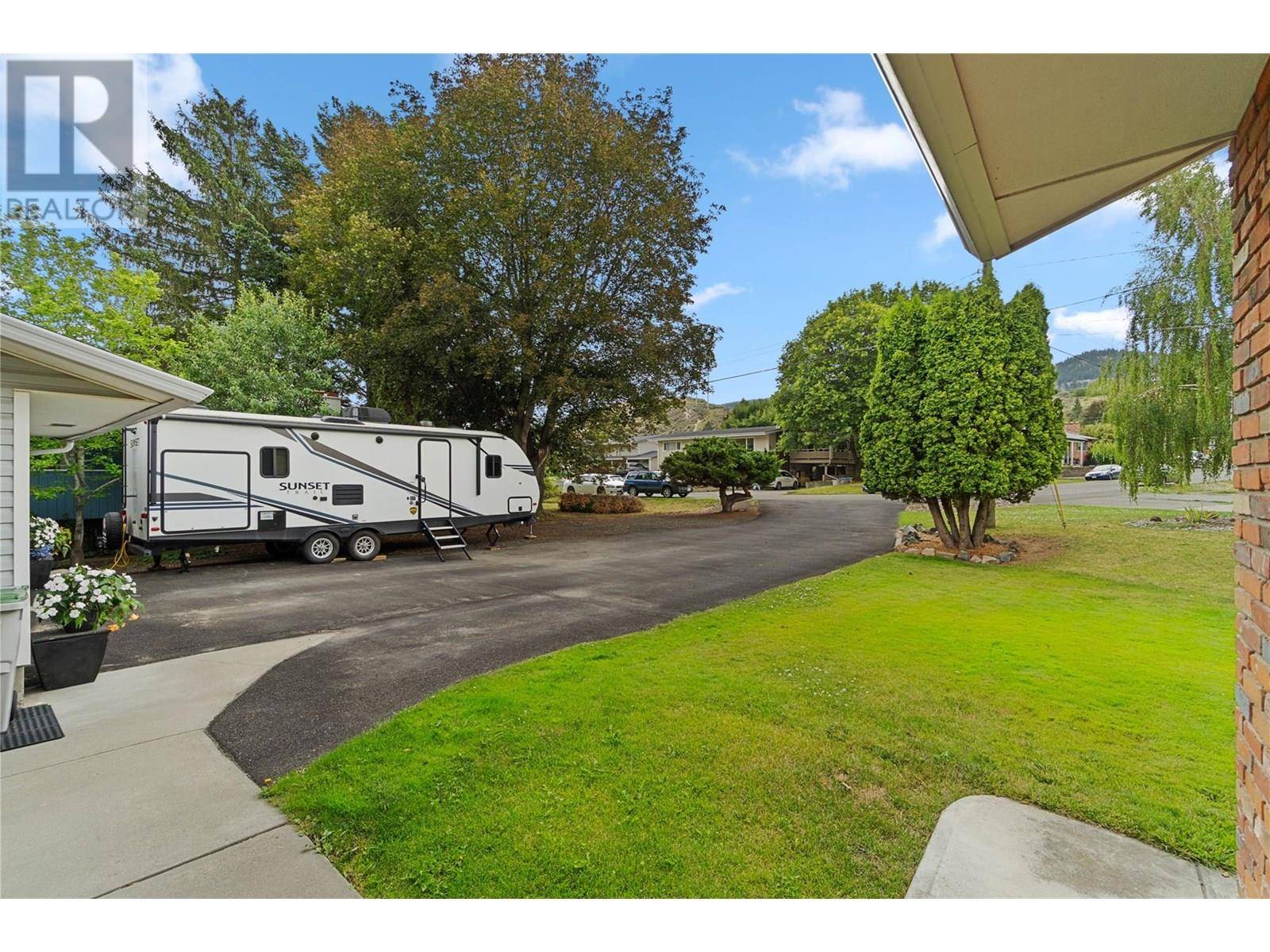 Kamloops, BC V2C4N5,1836 RUSSET Wynd