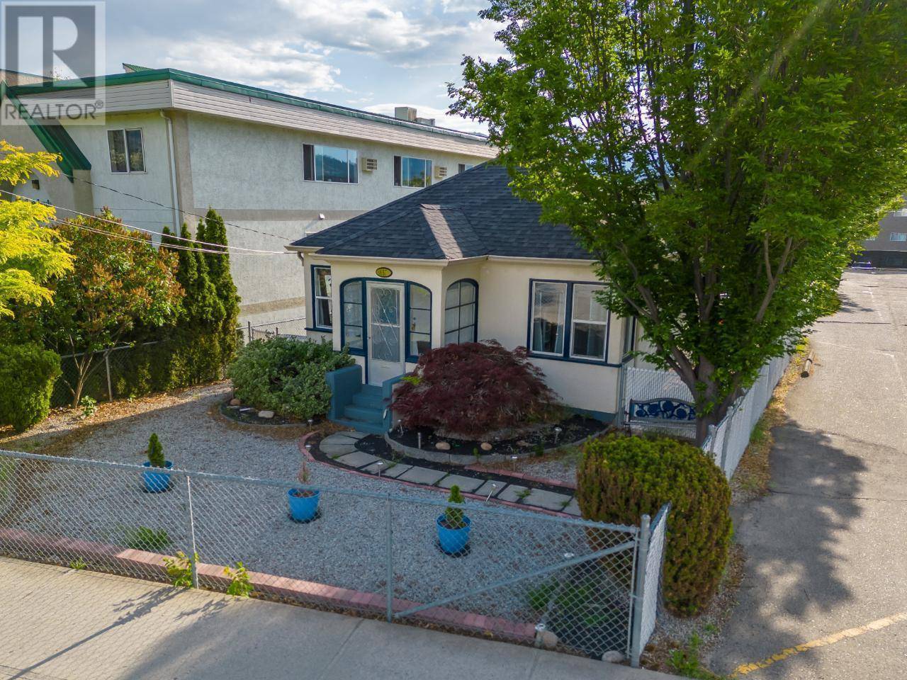 857 Main Street, Penticton, BC V2A5E3