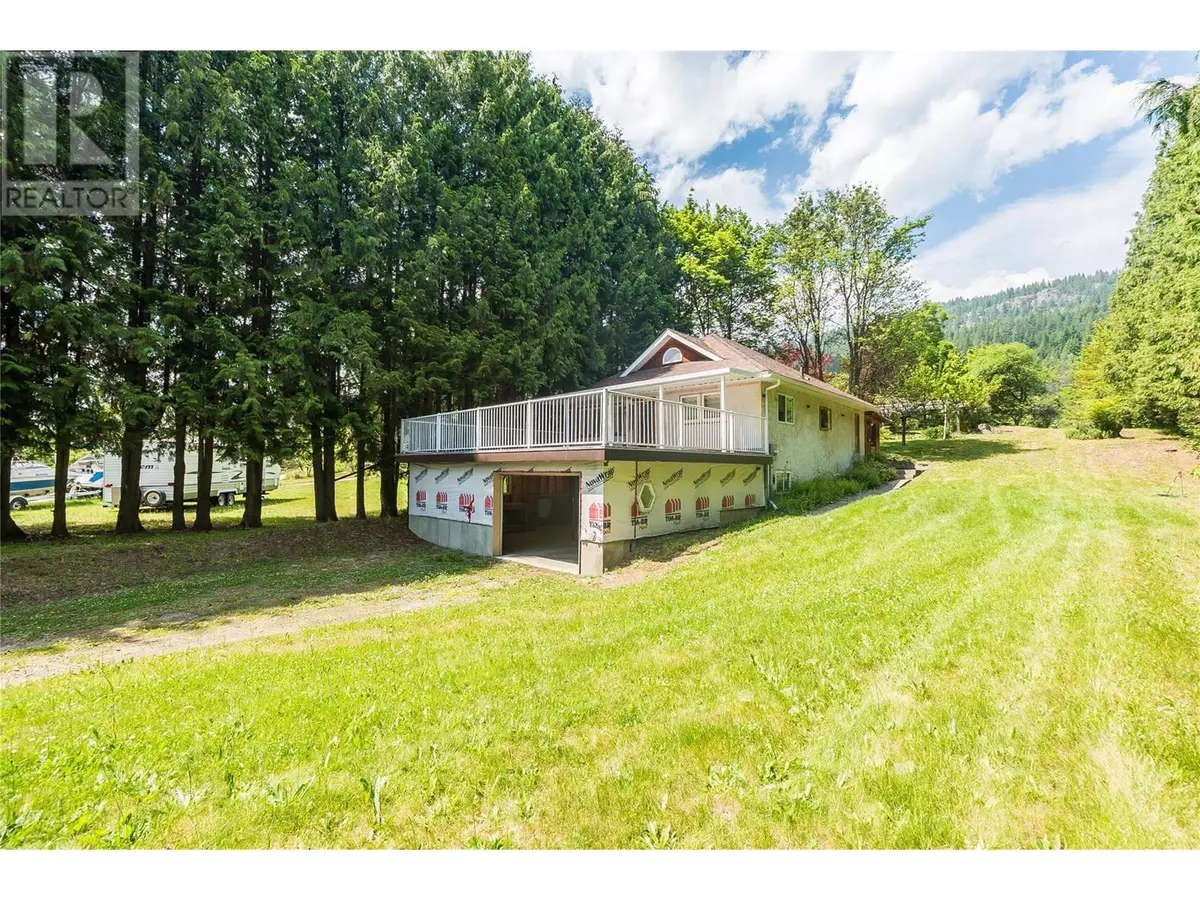 Castlegar, BC V0G1X0,3253 Broadwater Road