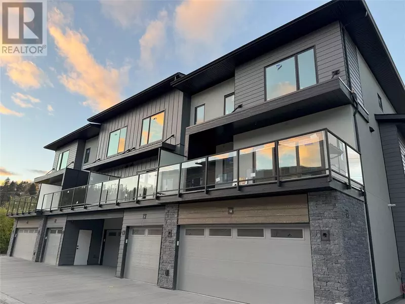 11451 Etheridge RD #3, Lake Country, BC V4V0C3