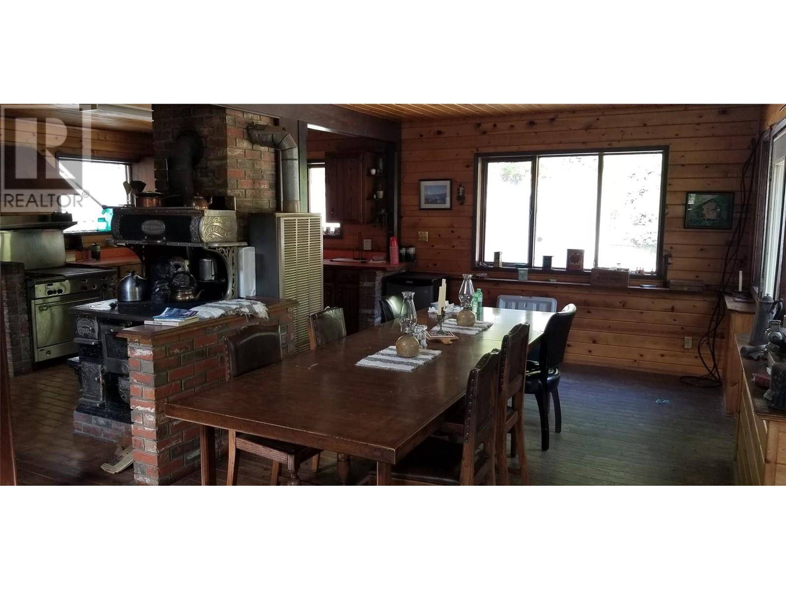 Seymour Arm, BC V0E2V0,1377 Collings Road