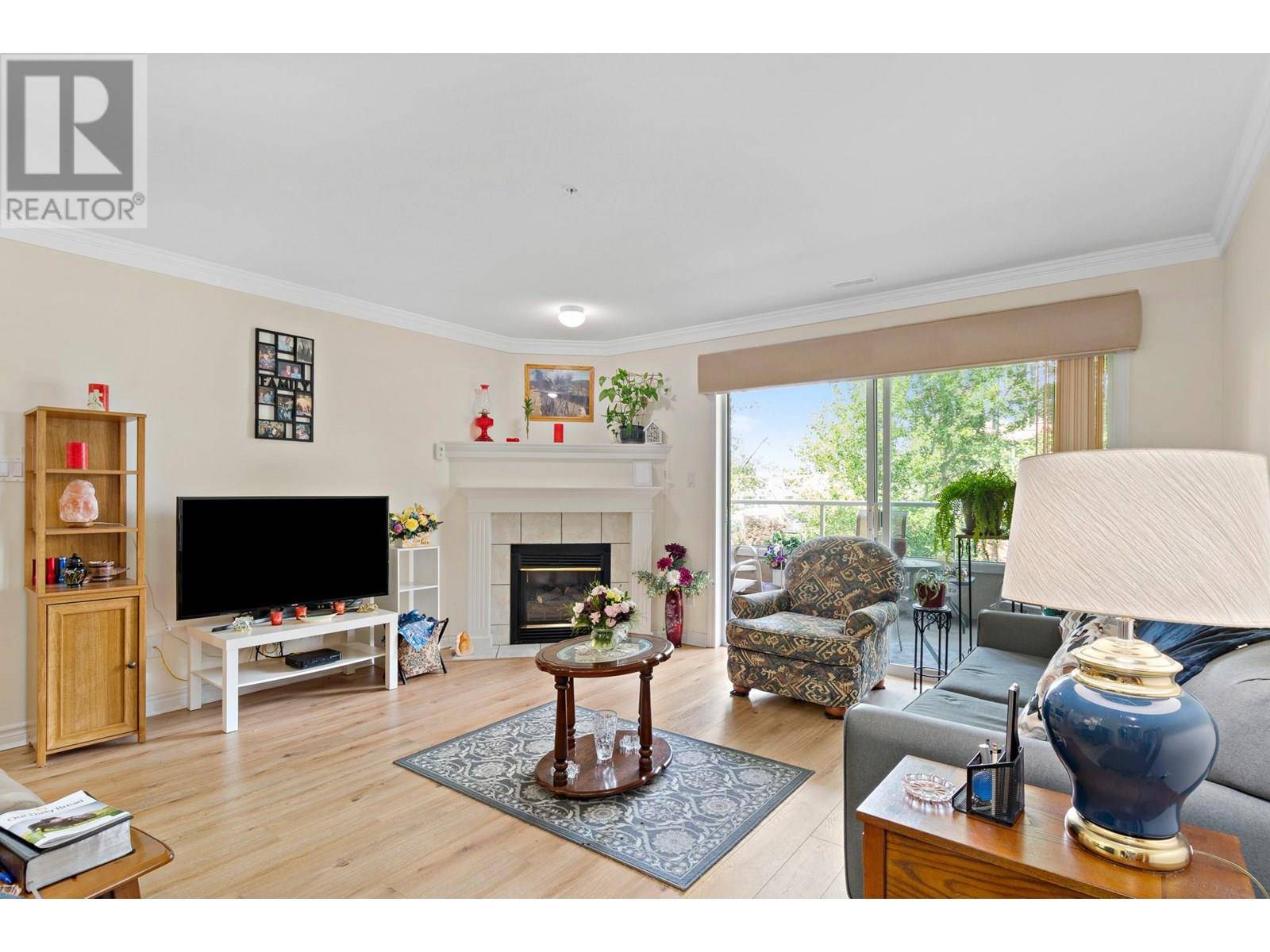Penticton, BC V2A8R7,2245 ATKINSON ST #305