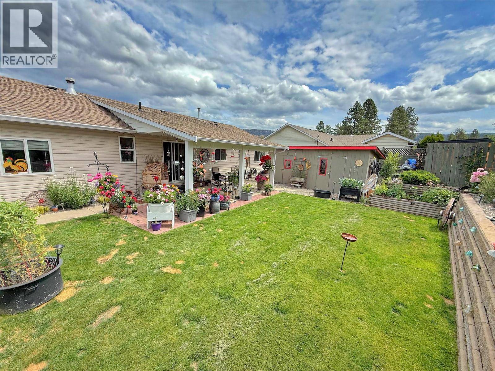 Princeton, BC V0X1W0,8 EAGLE Crescent