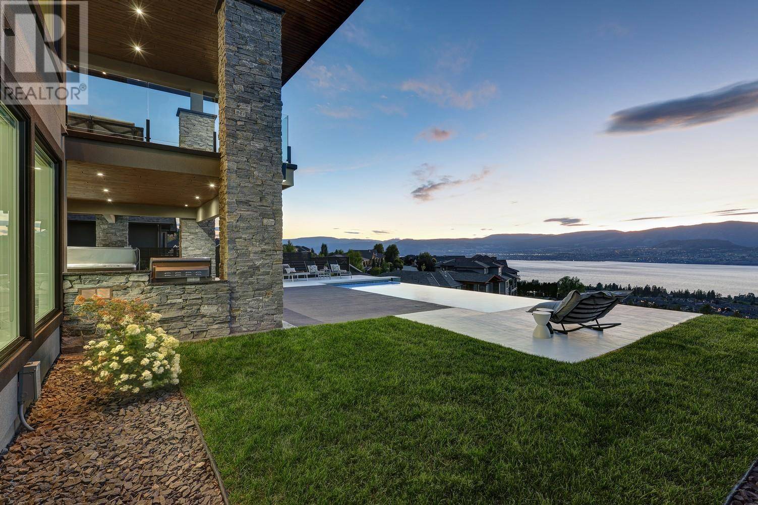 Kelowna, BC V1W5H4,858 Clarance Avenue