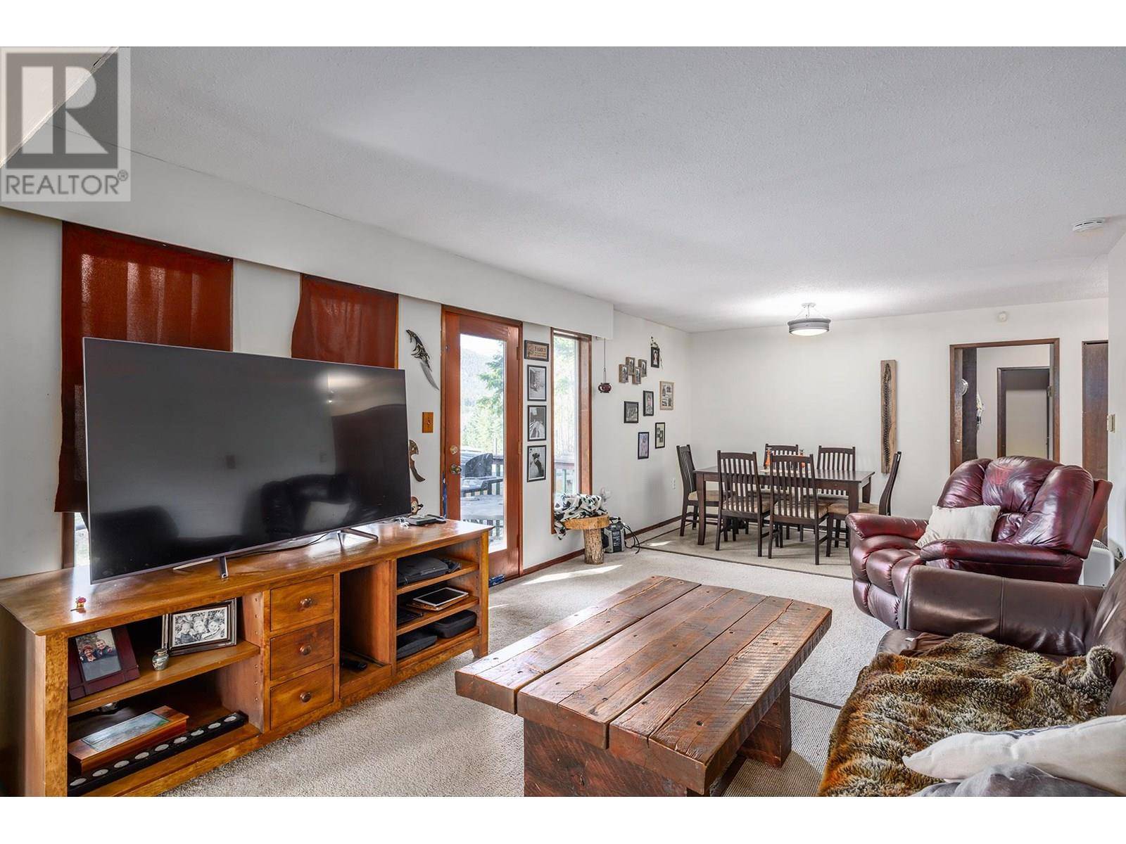Kelowna, BC V1P1J9,10623 Hwy 33 Highway E