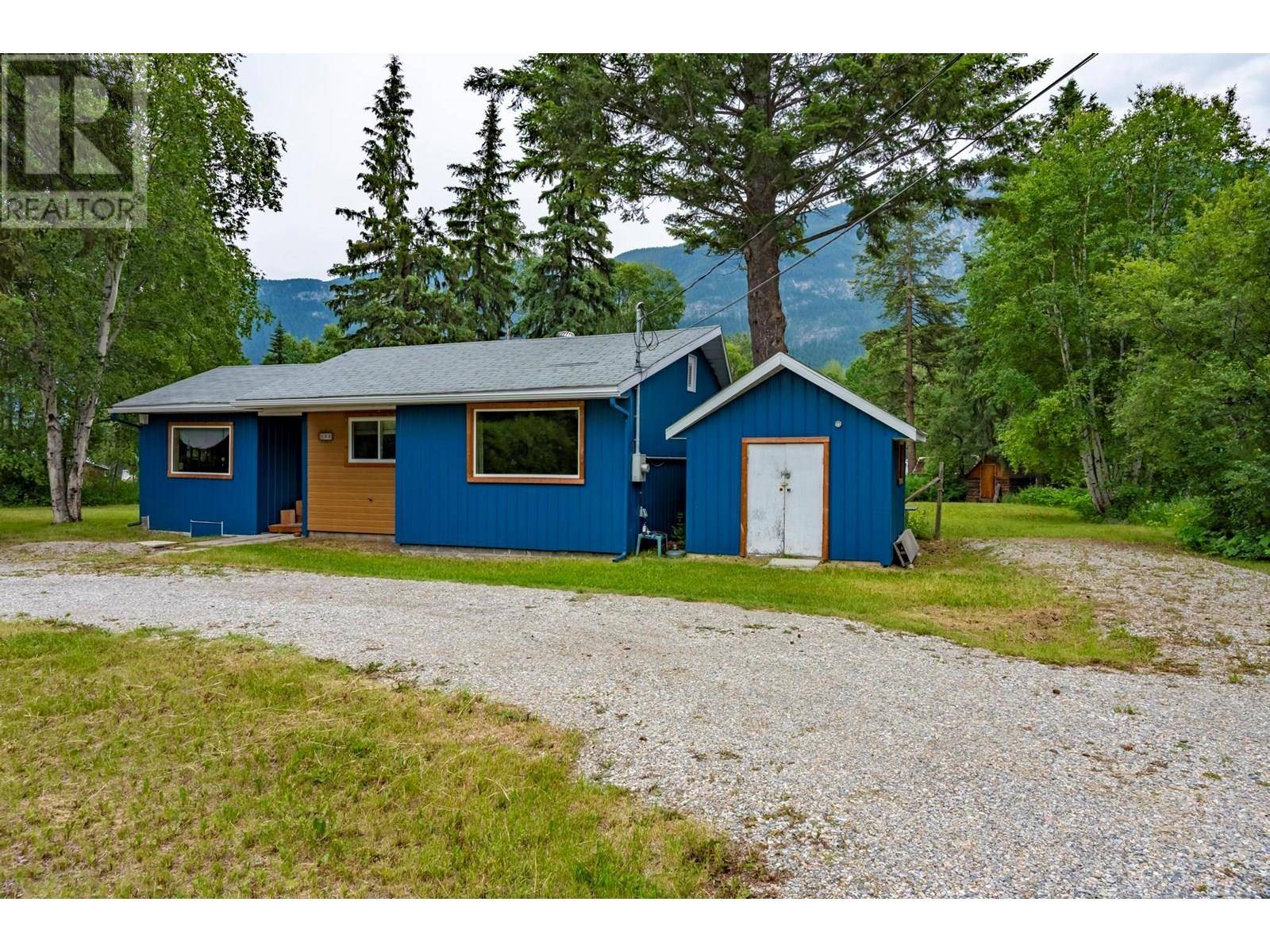 Golden, BC V0A1H2,915 Ryter Road W