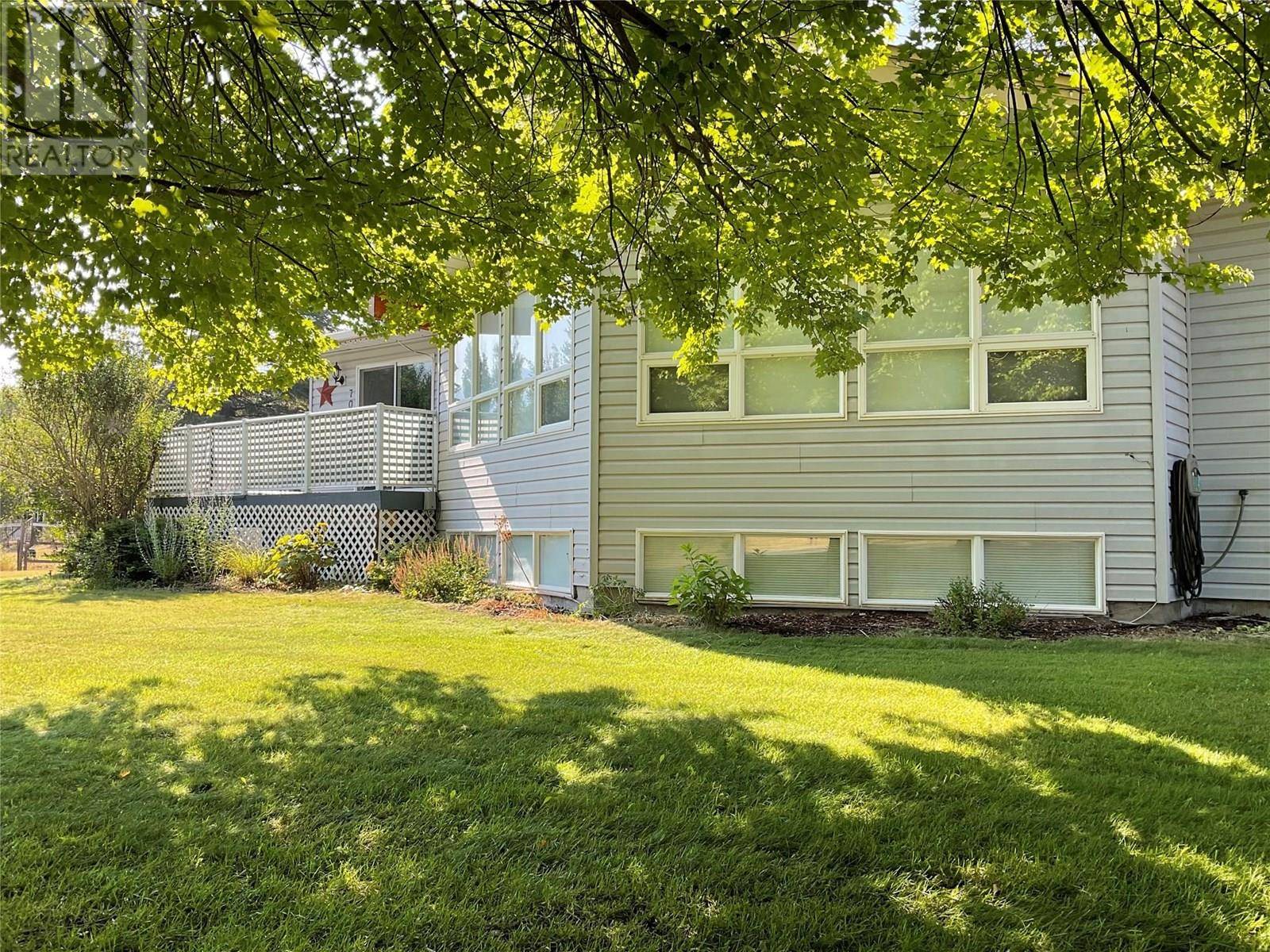 Midway, BC V0H1M0,706 CENTRAL Avenue