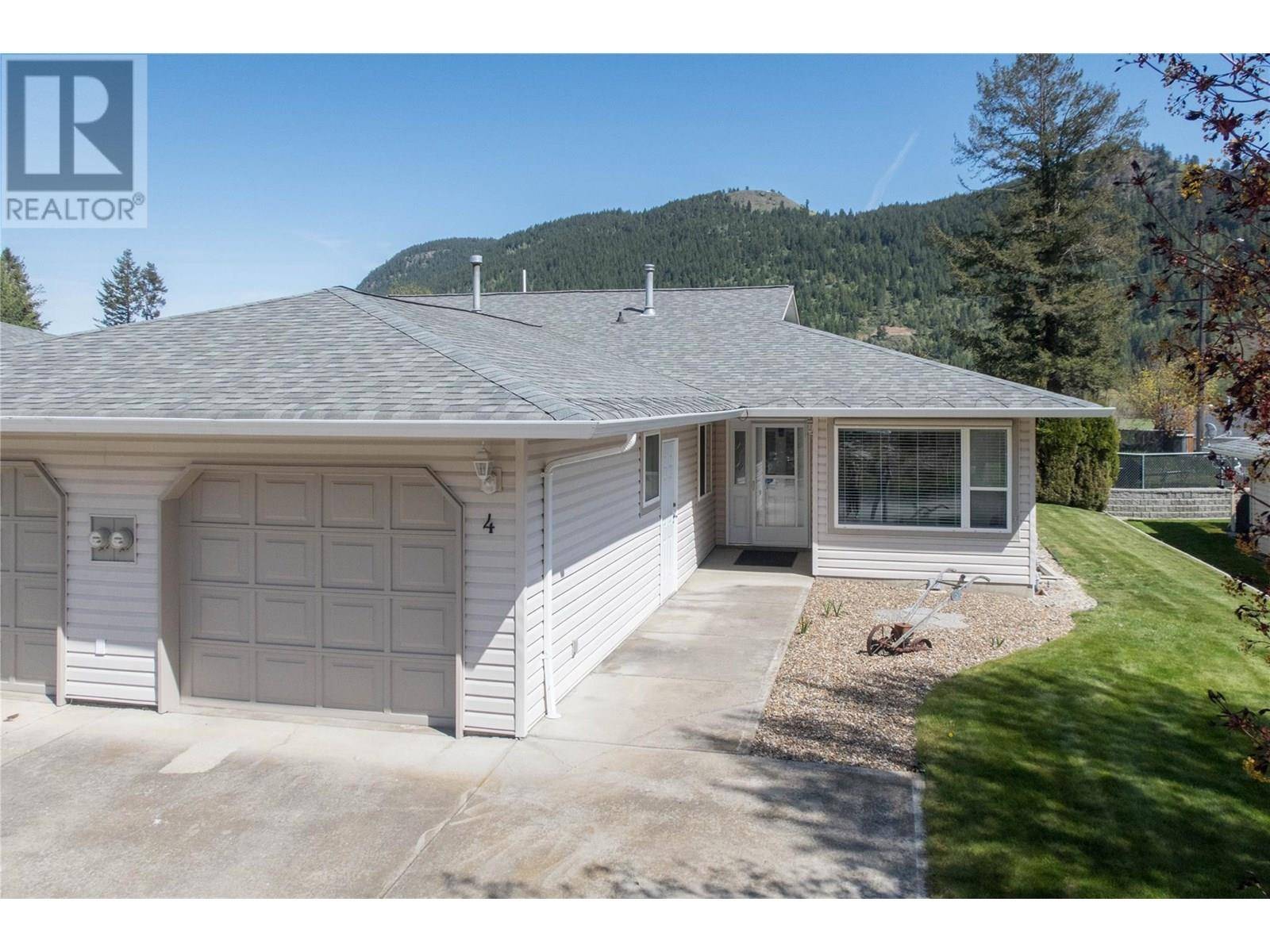 2675 Pine AVE #4, Lumby, BC V0E2G5