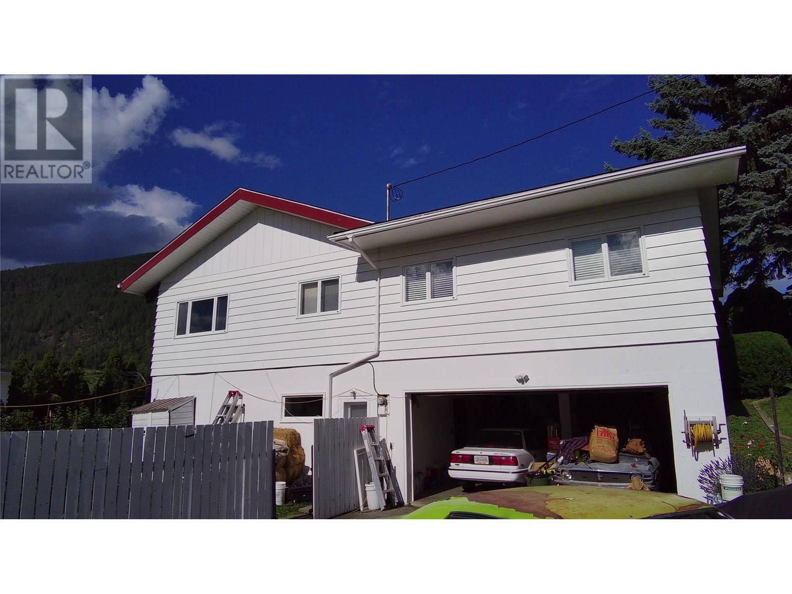 Creston, BC V0B1G0,810 Scott Street Street