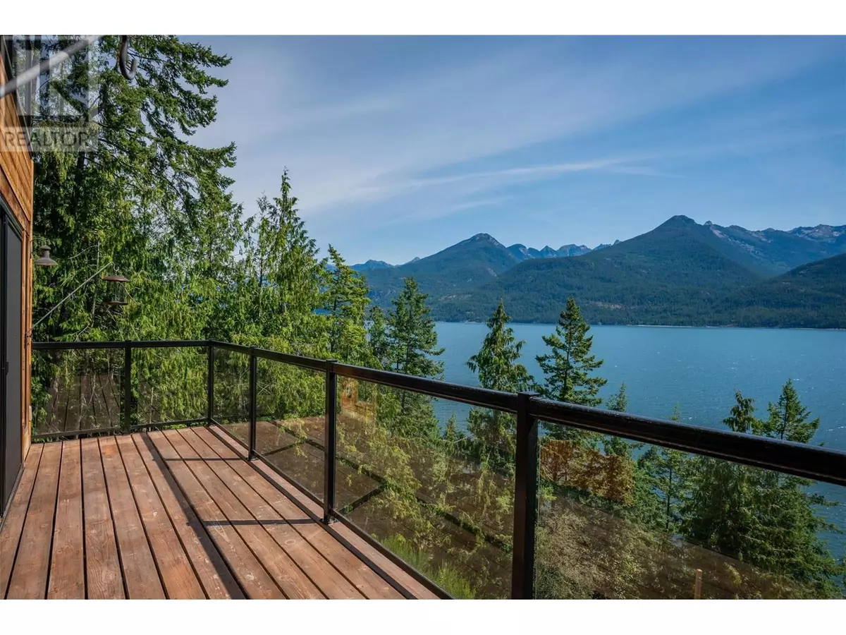 Kaslo, BC V0G1Y0,5336 Amundsen Road