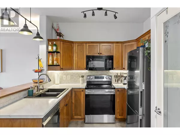Lake Country, BC V4P2P2,2551 Shoreline DR #204
