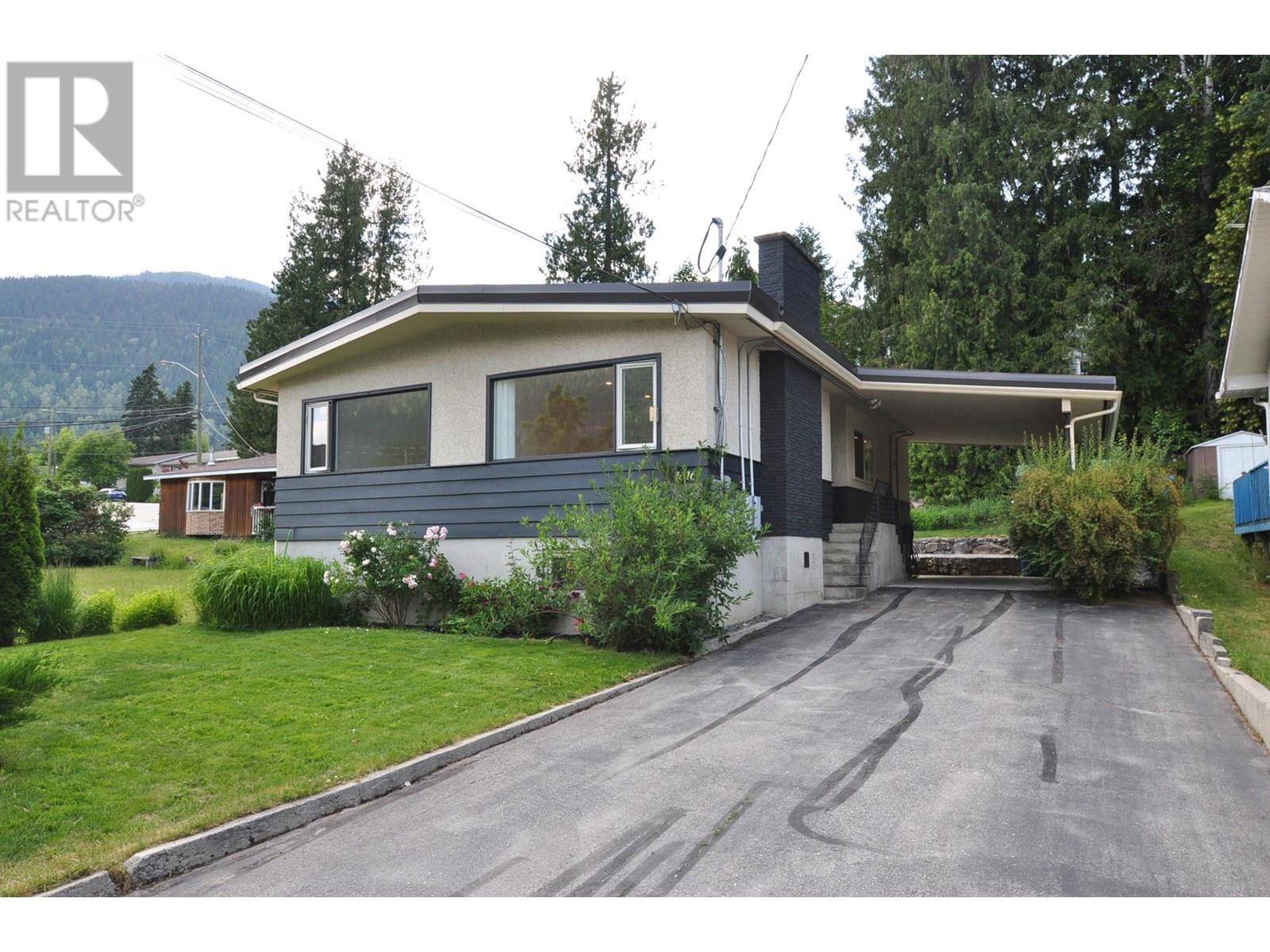 1616 Vancouver Street, Nelson, BC V1L1E6