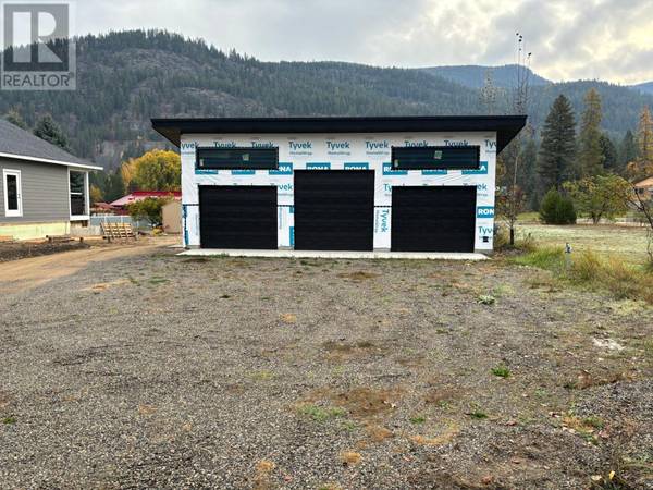 1650 BENNIGER Road, Christina Lake, BC V0H1E0