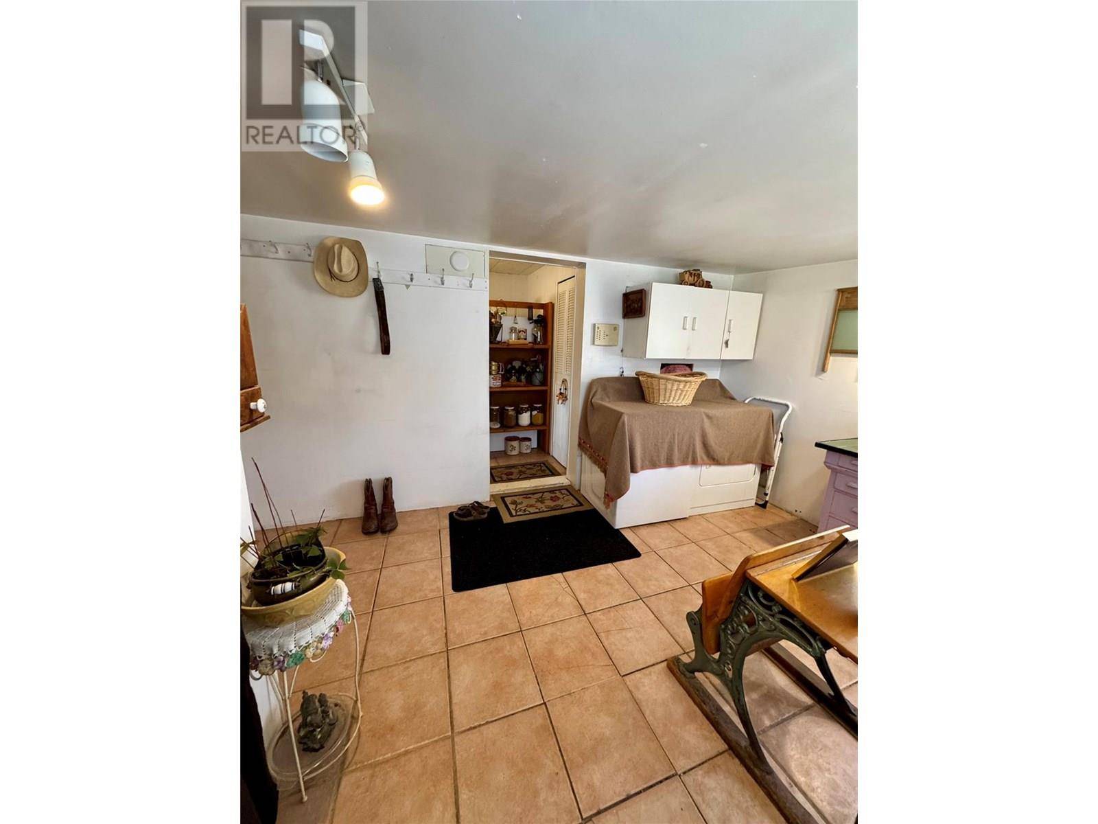 Merritt, BC V0K1Y0,2528 Aberdeen Road