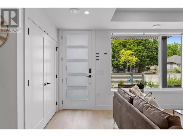 Kelowna, BC V1Y6S9,787 Lawson AVE #2