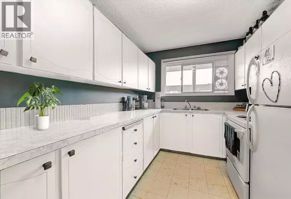 1291 Bernard AVE #6, Kelowna, BC V1Y8K5