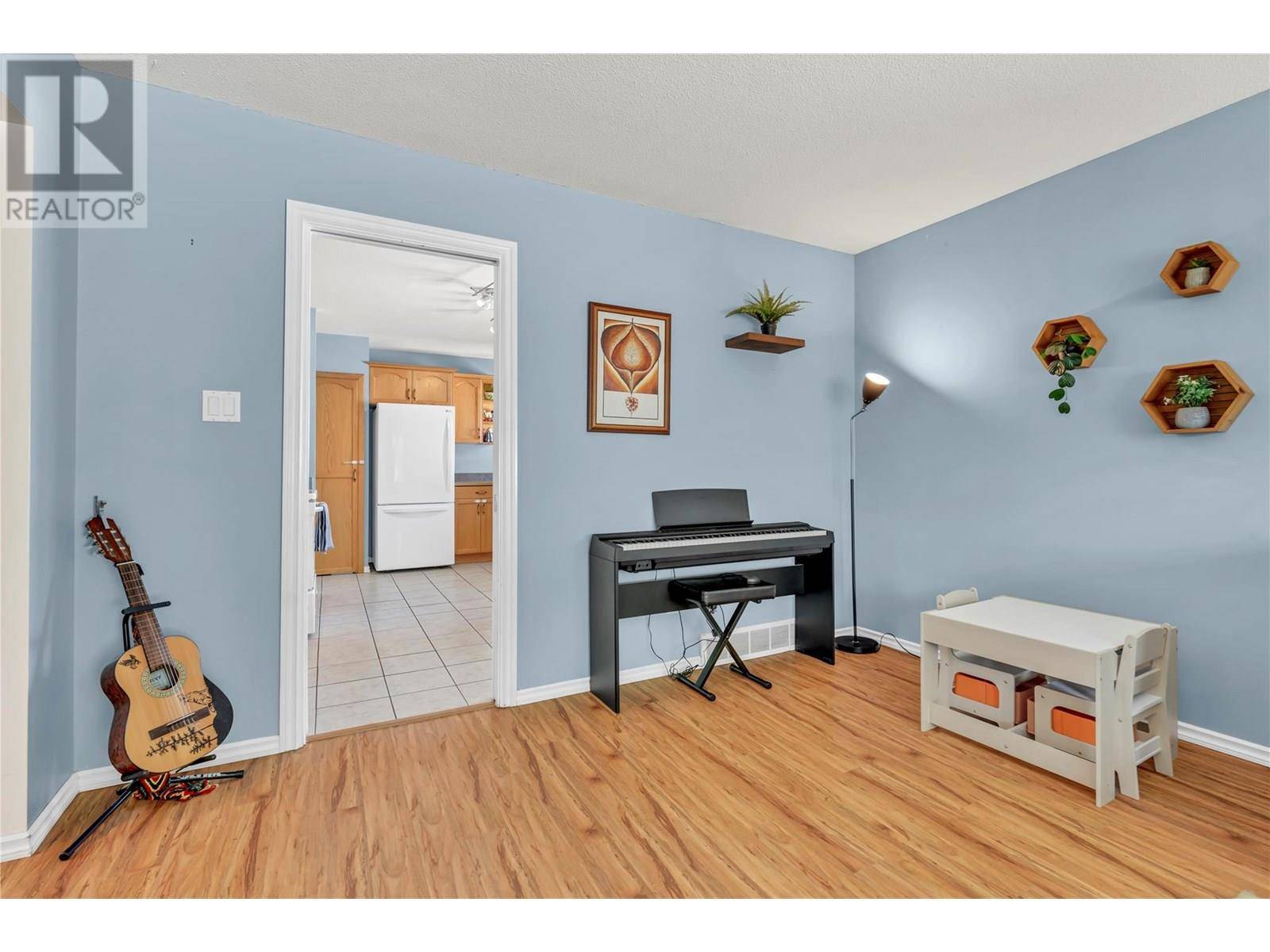 Penticton, BC V2A2C7,550 Gahan Avenue