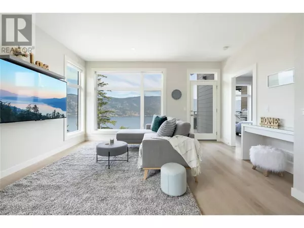 Kelowna, BC V1V0C6,3332 Aspen Lane