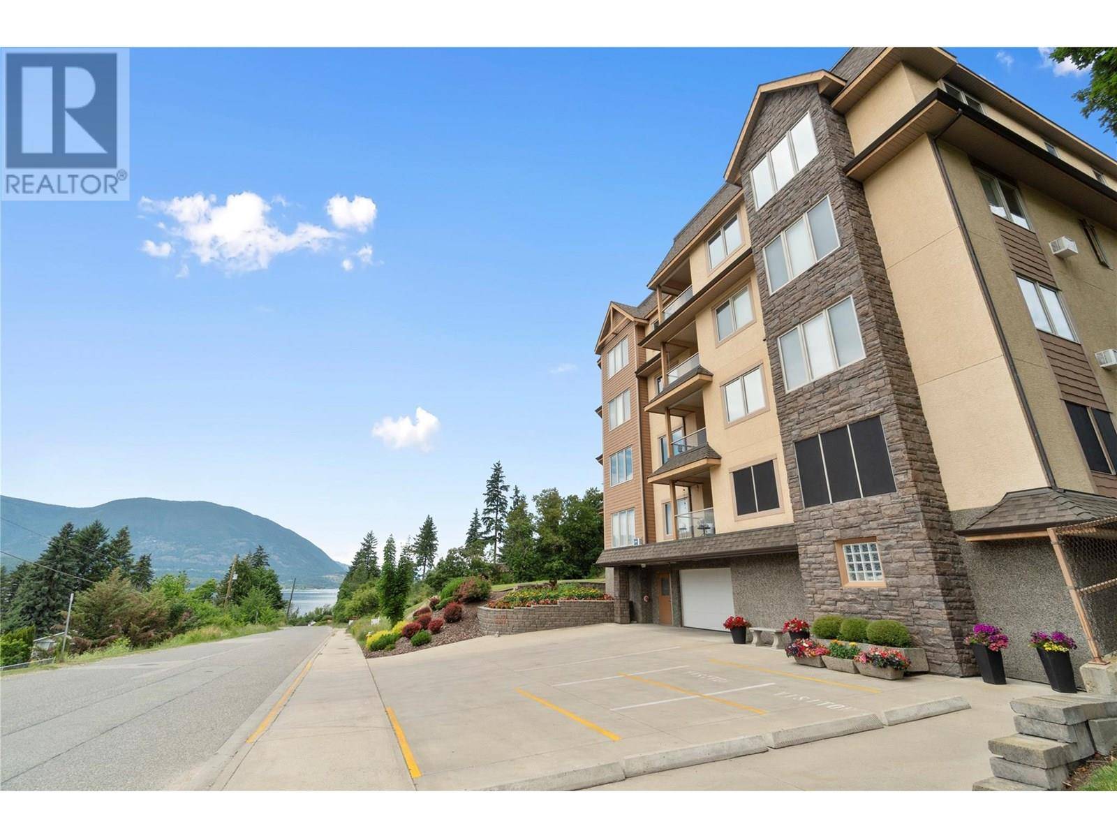 Salmon Arm, BC V1E3K9,1391 10 AVE Northeast #103