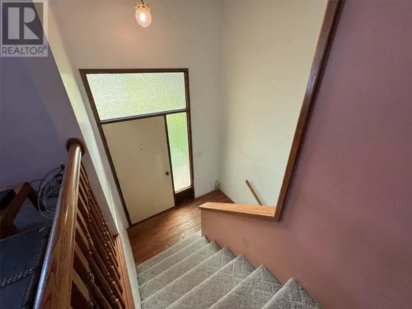 Midway, BC V0H1M0,509 7th Avenue
