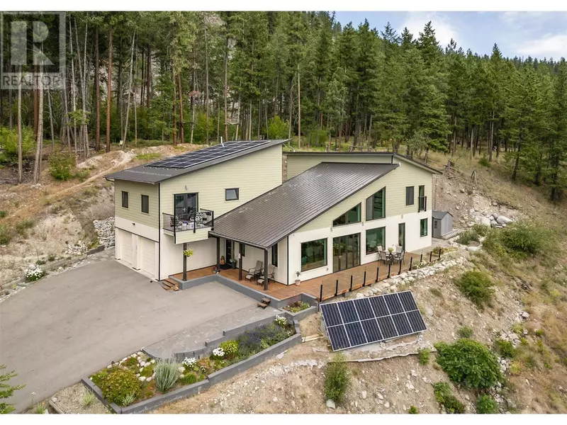 6131 Seymoure Lane, Peachland, BC V0H1X4